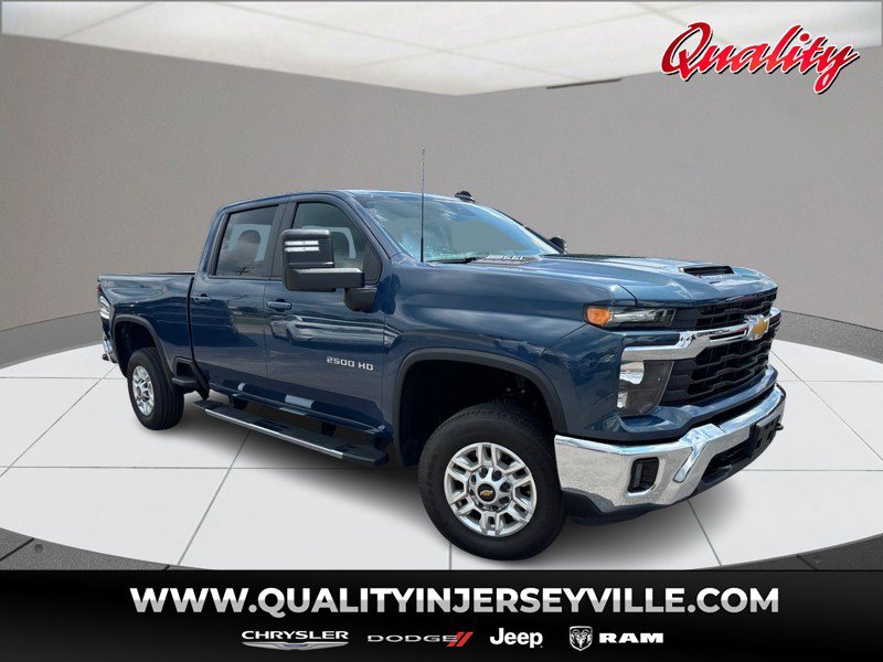 Used 2025 Chevrolet Silverado 2500 LT w/ Convenience Package AWD/4WD image 1