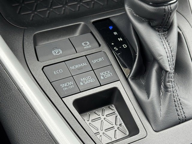 Certified 2022 Toyota RAV4 XLE image 15