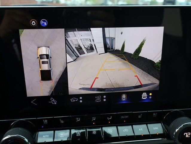 Certified 2025 Chevrolet Colorado ZR2 w/ Technology Package image 31