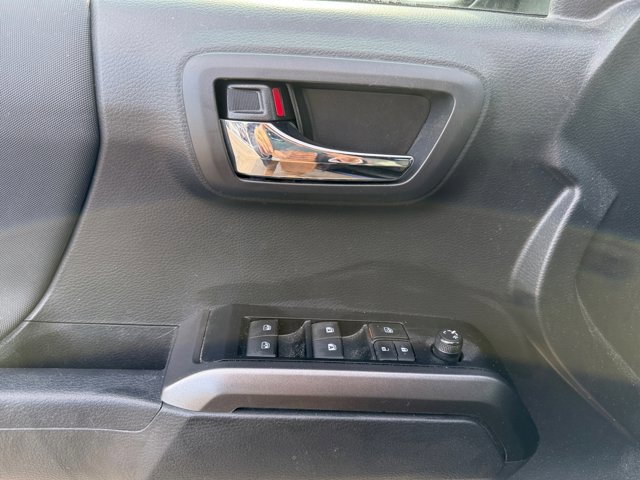 Used 2023 Toyota Tacoma TRD Off-Road image 22