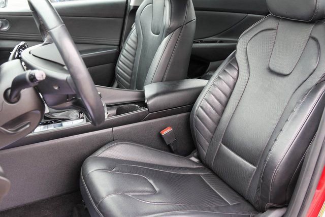 Used 2024 Hyundai Elantra Limited image 10
