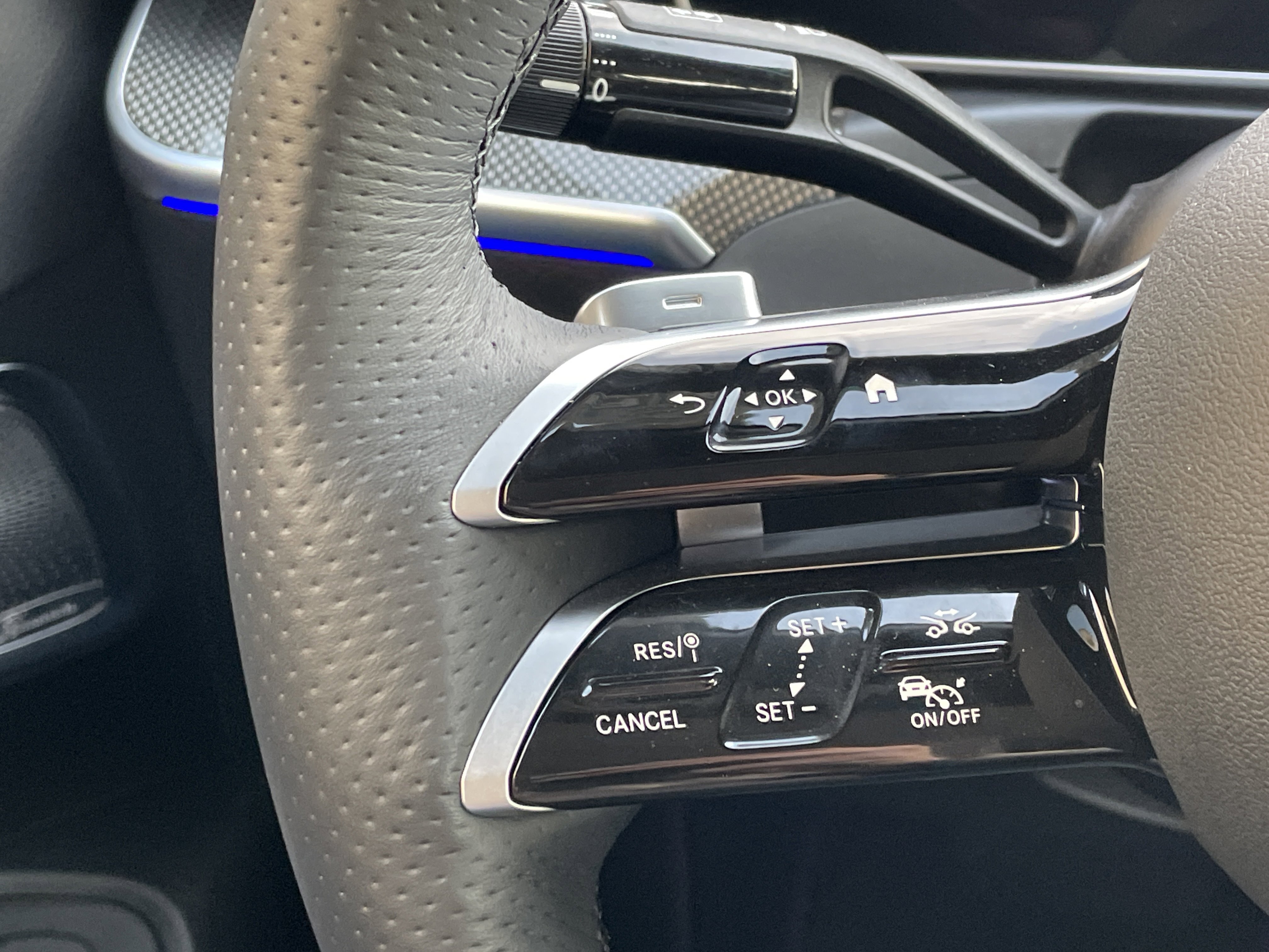 Certified 2024 Mercedes-Benz CLE 300 4MATIC Cabriolet image 35