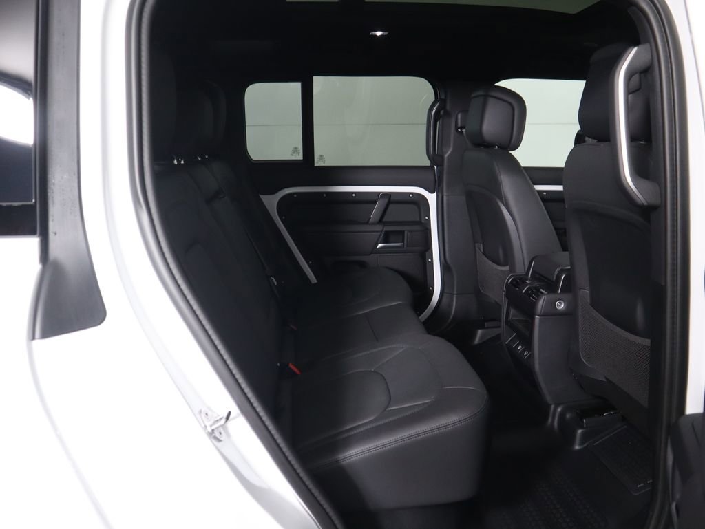 New 2025 Land Rover Defender 110 S image 24