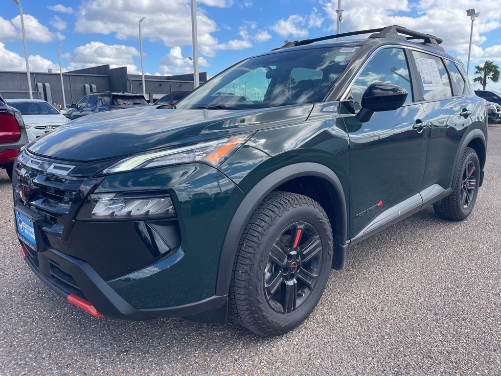 Certified 2026 Nissan Rogue SV AWD/4WD image 6