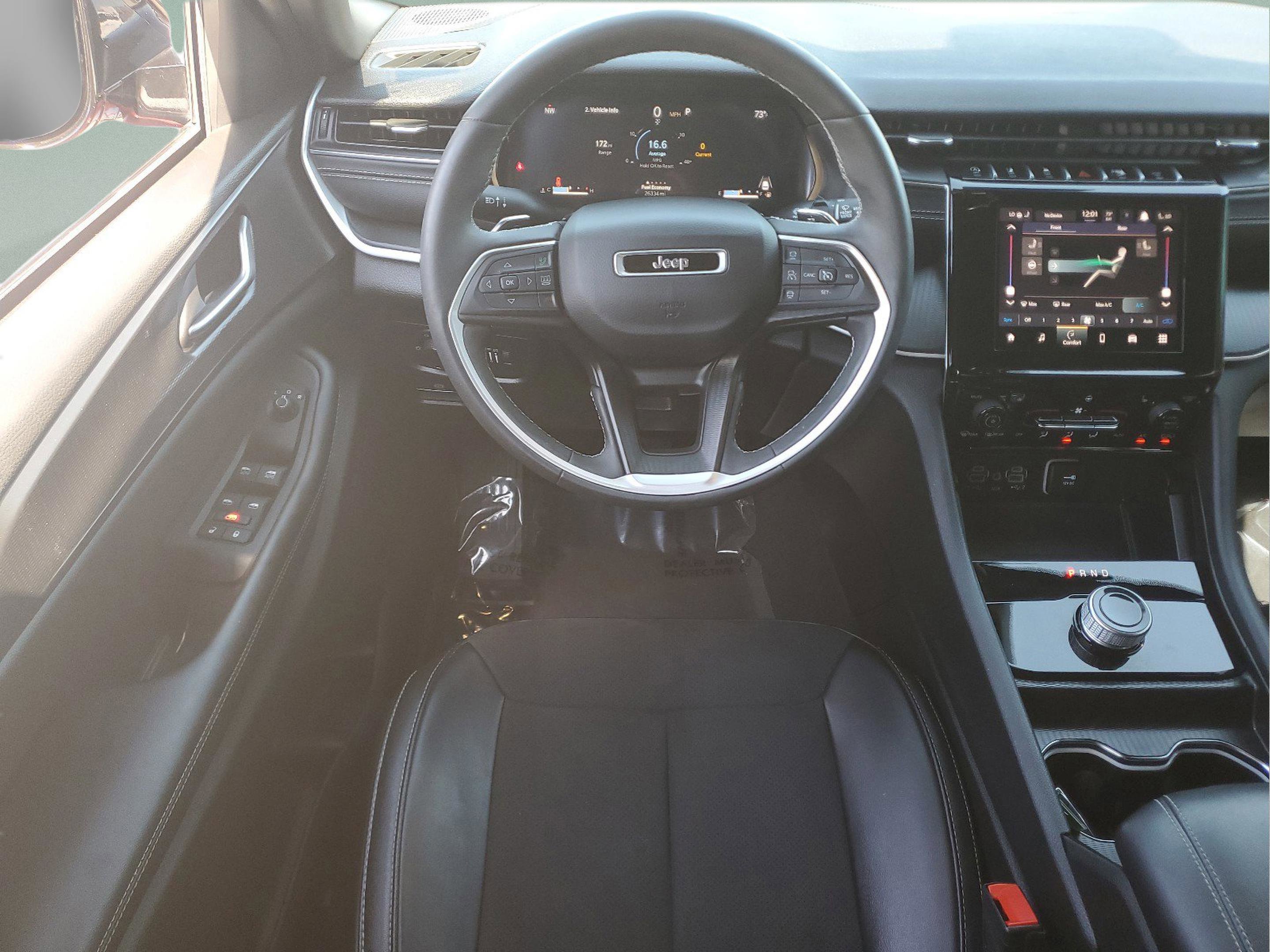 Certified 2023 Jeep Grand Cherokee L Laredo image 11