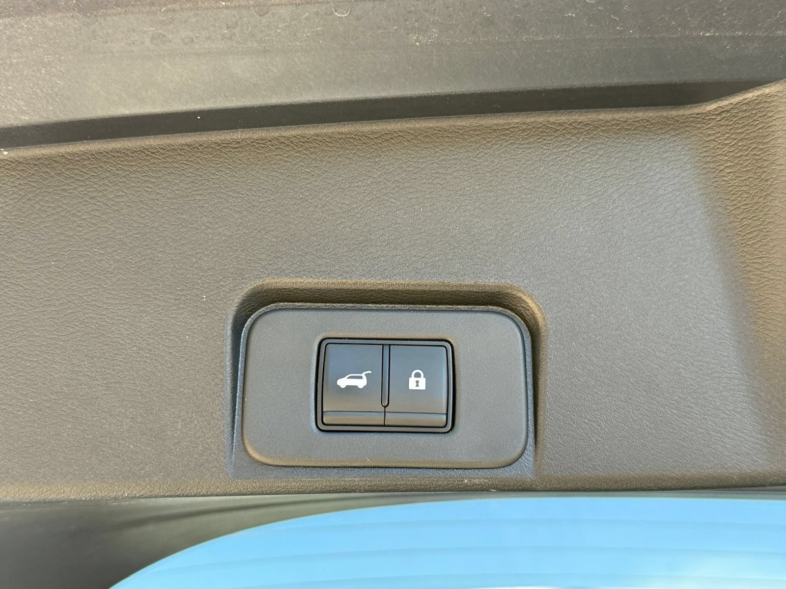 Used 2026 Nissan Rogue SL FWD image 24