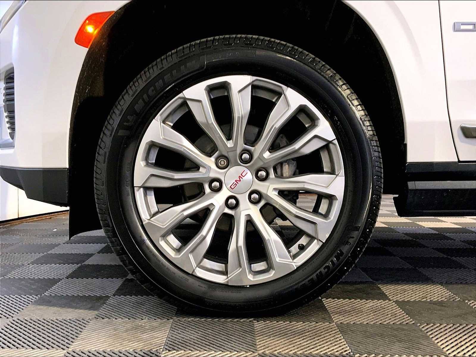 Used 2022 GMC Yukon Denali w/ Max Trailering Package image 11