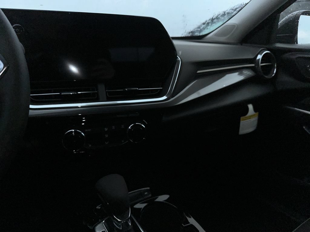 New 2026 Chevrolet Trax ACTIV w/ Driver Confidence Package FWD image 18