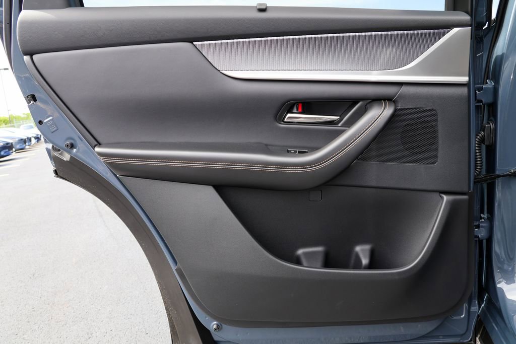 New 2025 MAZDA CX-70 Plug-In Hybrid w/ Premium Pkg image 37