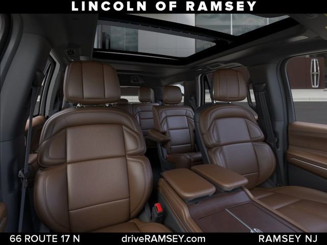 New 2026 Lincoln Navigator Reserve AWD/4WD image 11