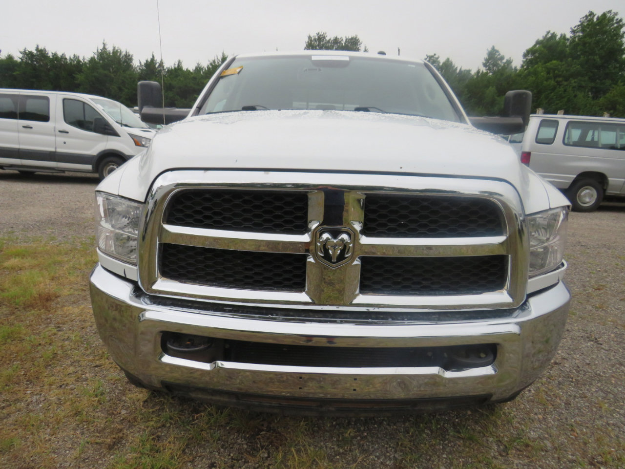 Used 2018 RAM 2500 SLT w/ Luxury Group image 2