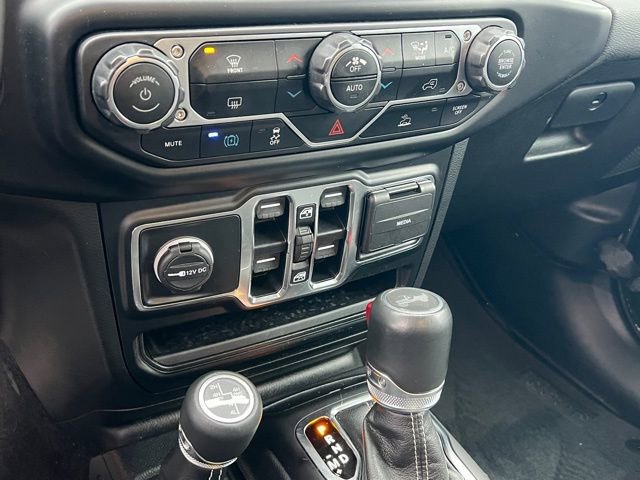 Used 2022 Jeep Wrangler Unlimited Sahara image 23