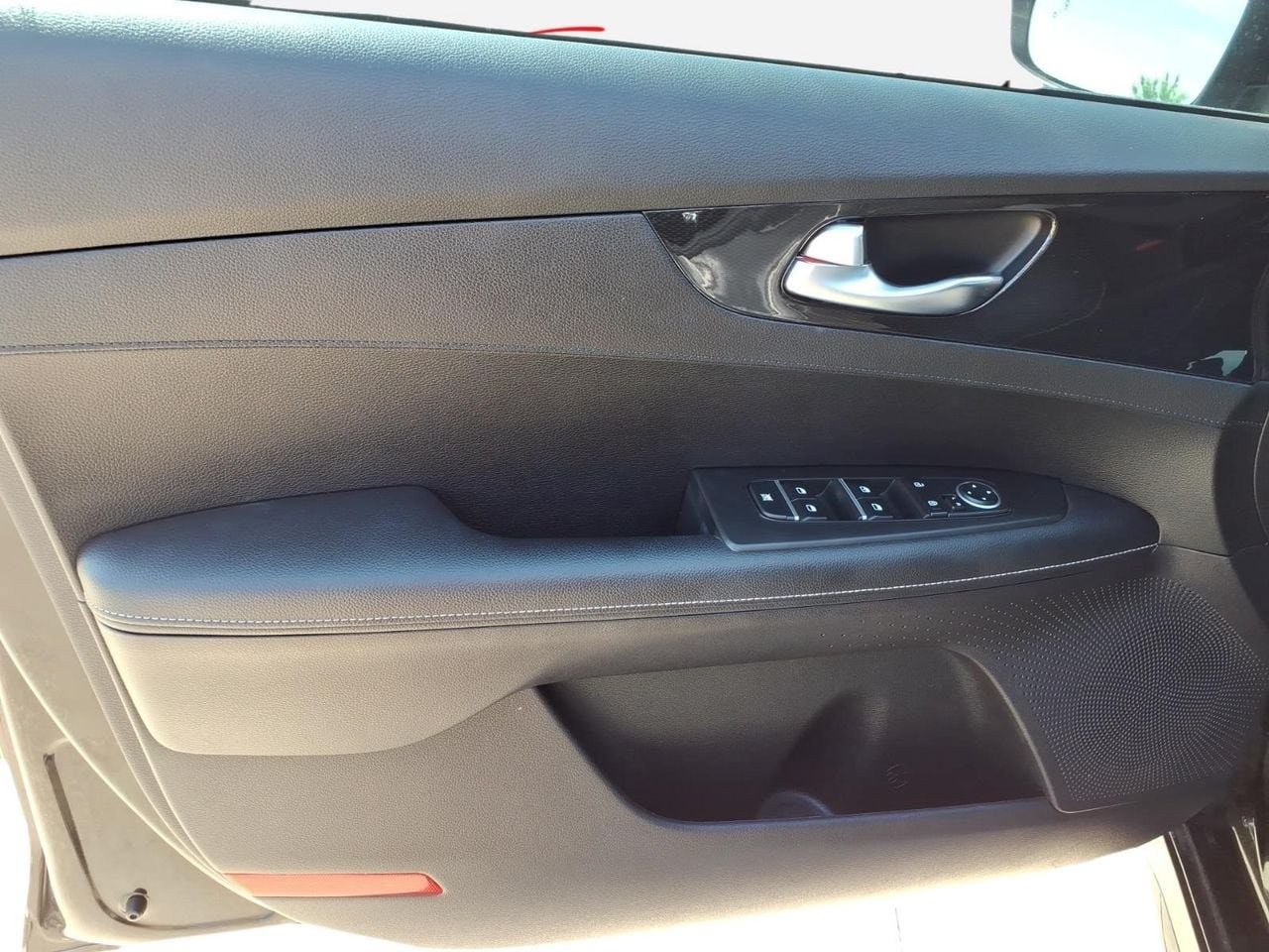 Used 2021 Kia Forte GT-Line FWD image 12