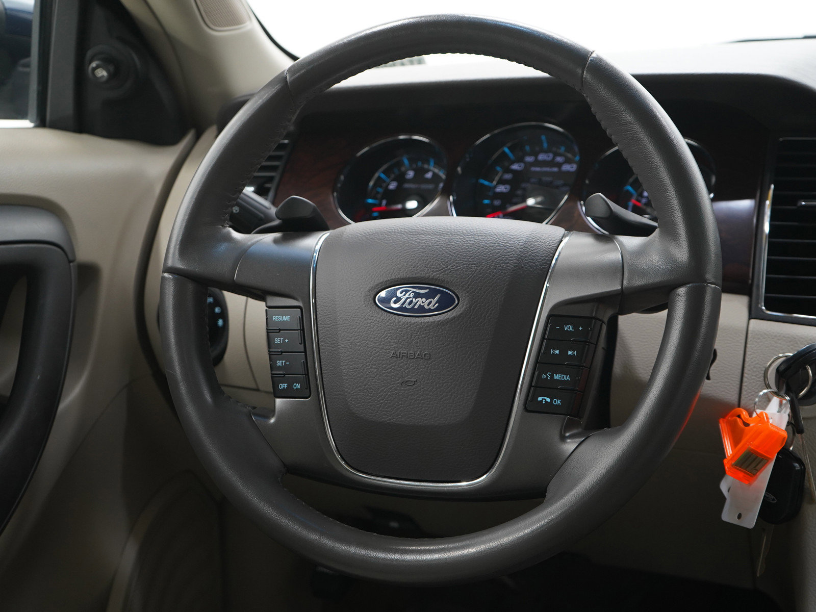 Used 2012 Ford Taurus SEL image 14