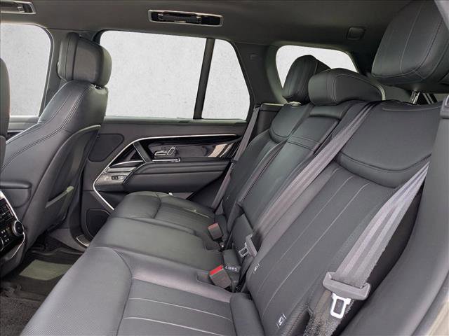 Used 2023 Land Rover Range Rover SE image 15