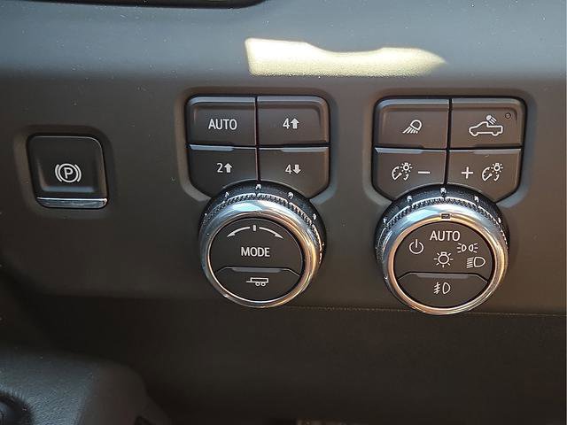 Used 2025 GMC Sierra 2500 AT4X AWD/4WD image 13