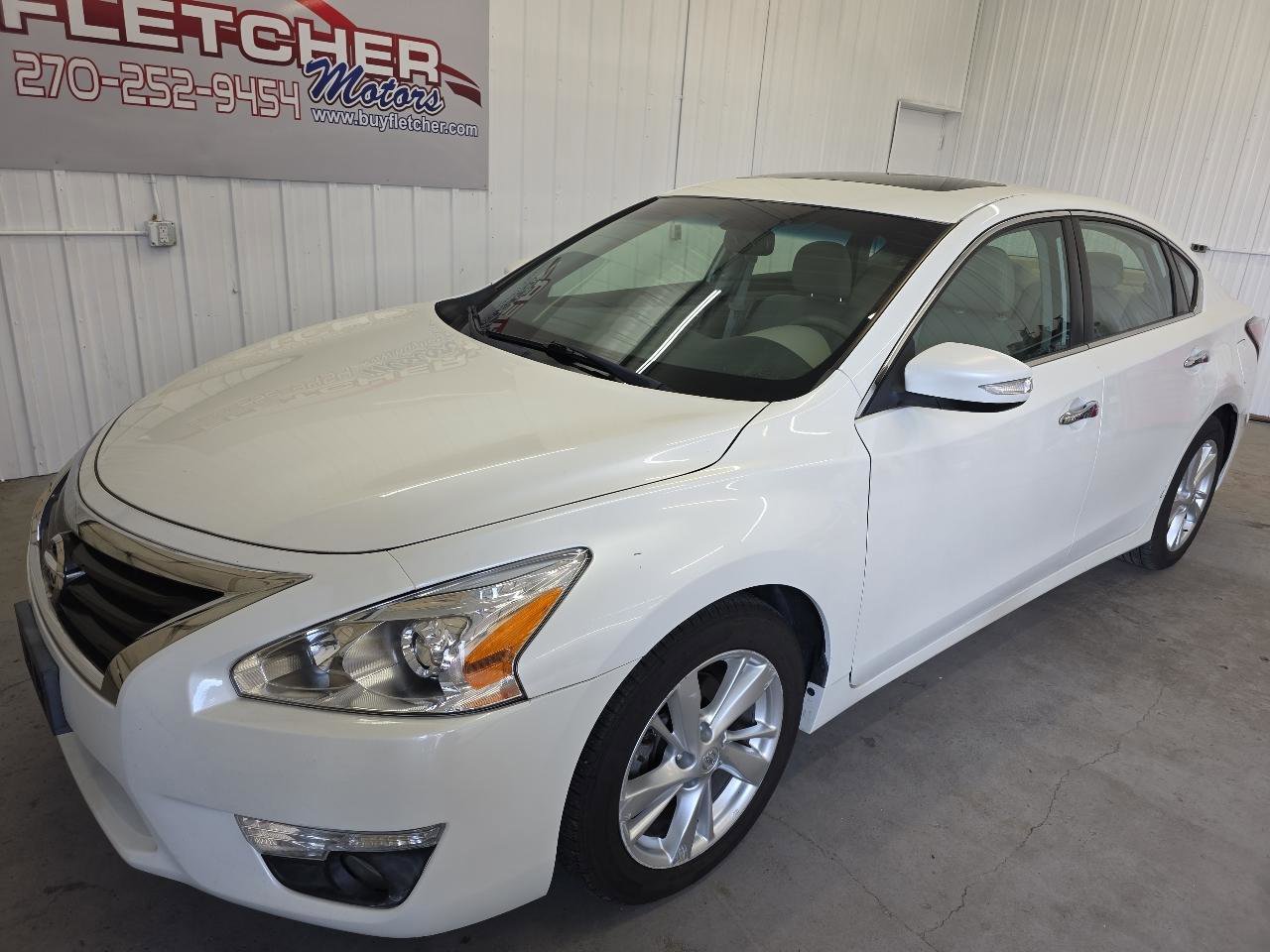 Used 2015 Nissan Altima 2.5 SL w/ Technology Package FWD image 3