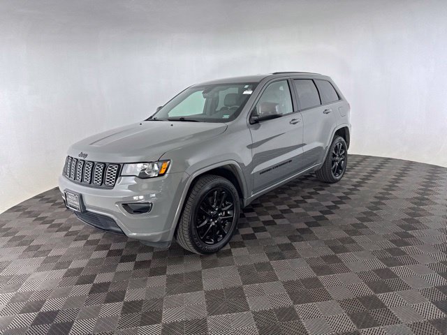 Used 2022 Jeep Grand Cherokee Laredo X AWD/4WD image 3