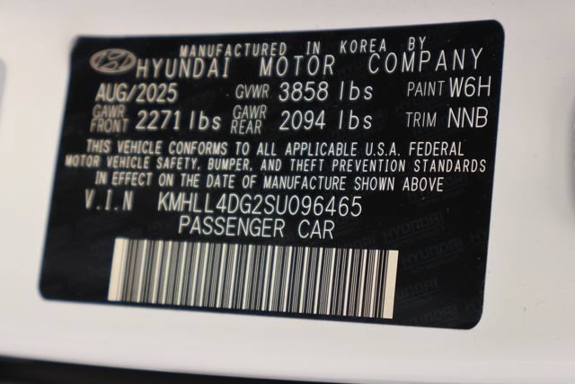 Used 2025 Hyundai Elantra SE FWD image 25