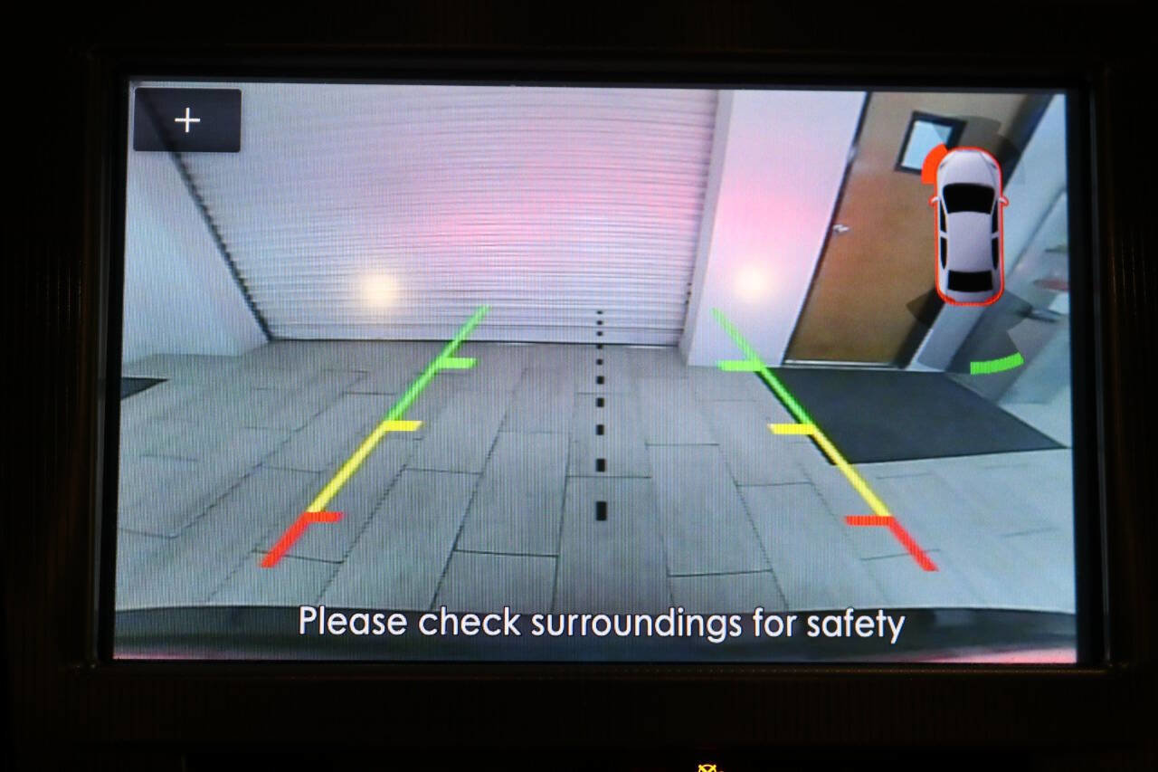 Used 2020 Lincoln MKZ Reserve w/ Elements Package image 28