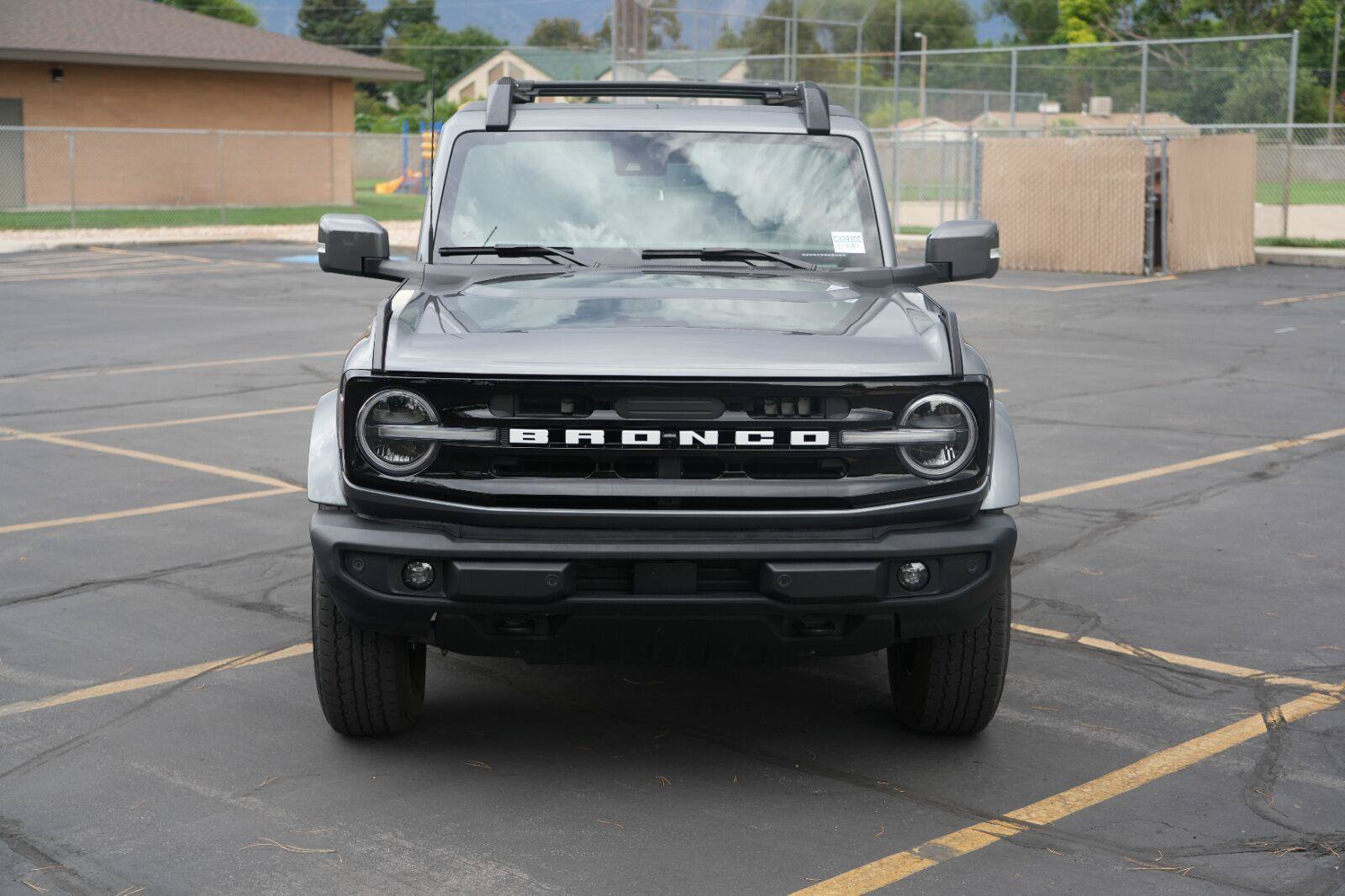 Used 2024 Ford Bronco Outer Banks AWD/4WD image 8