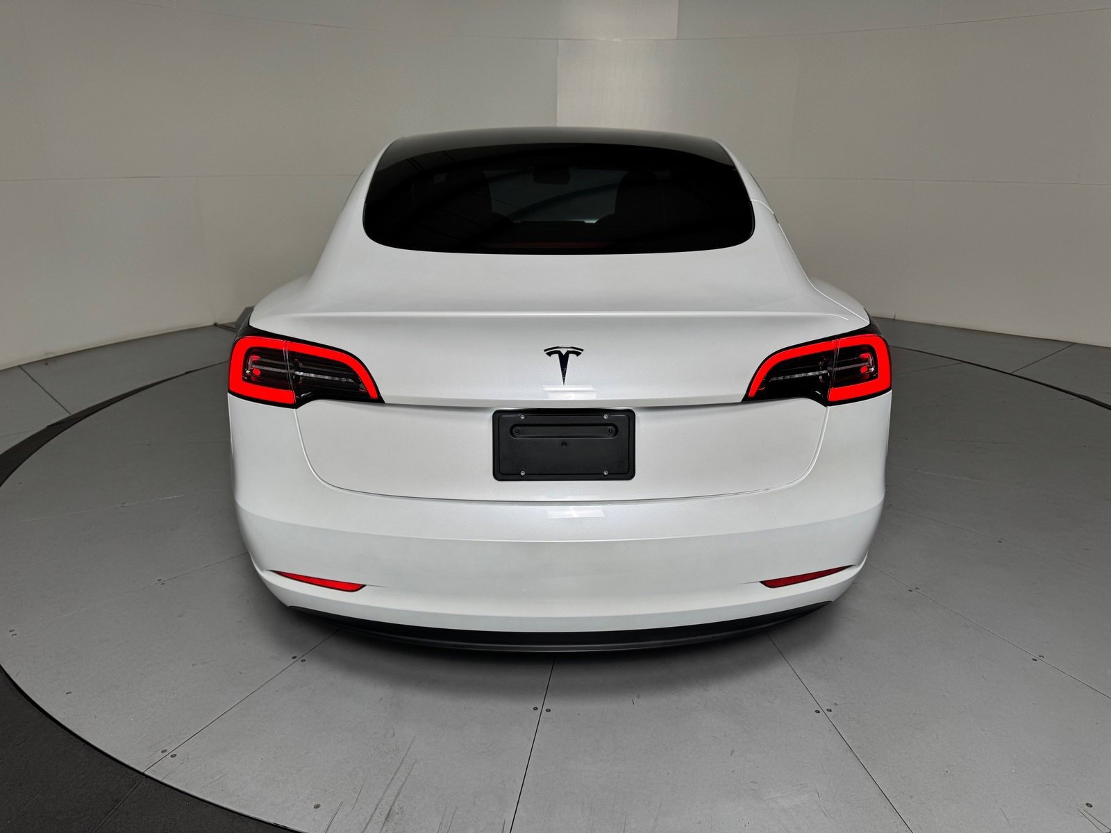 Used 2023 Tesla Model 3 Standard Range RWD image 4
