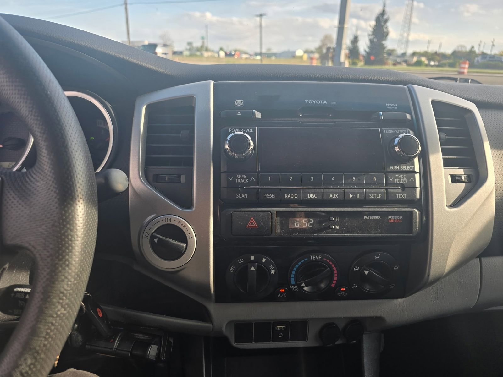 Used 2012 Toyota Tacoma 4x4 Double Cab w/ SR5 Pkg image 10