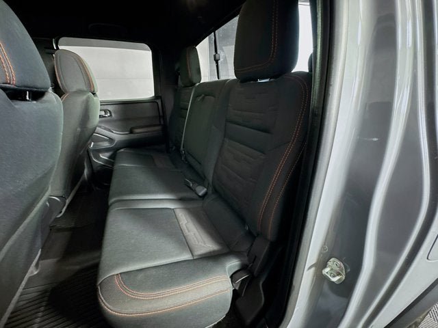 Used 2022 Nissan Frontier PRO-4X w/ Technology Package AWD/4WD image 24