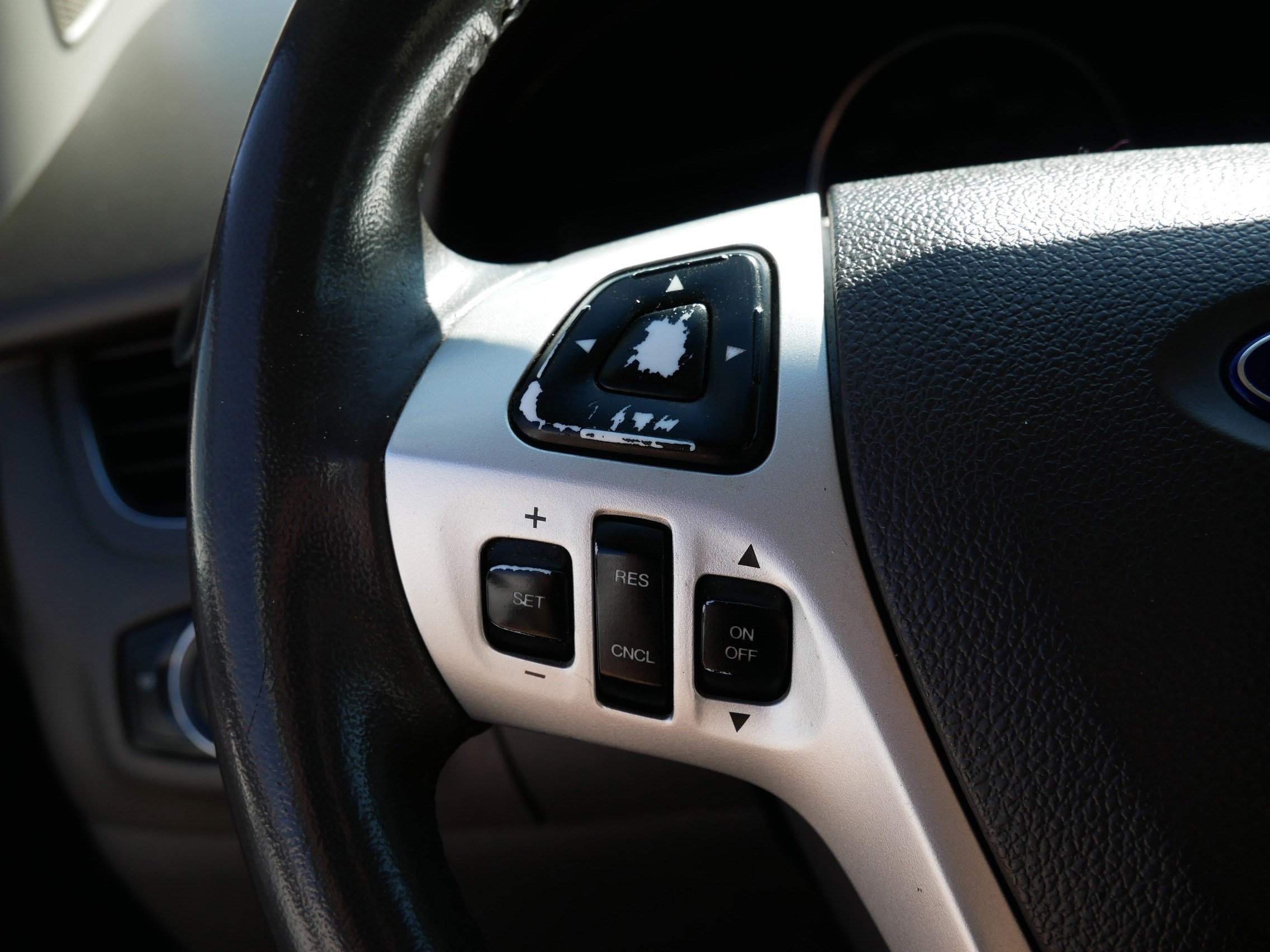 Used 2013 Ford Edge Limited AWD/4WD image 29