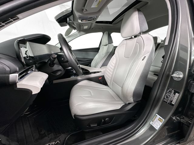 Used 2024 Hyundai Elantra Limited FWD image 4
