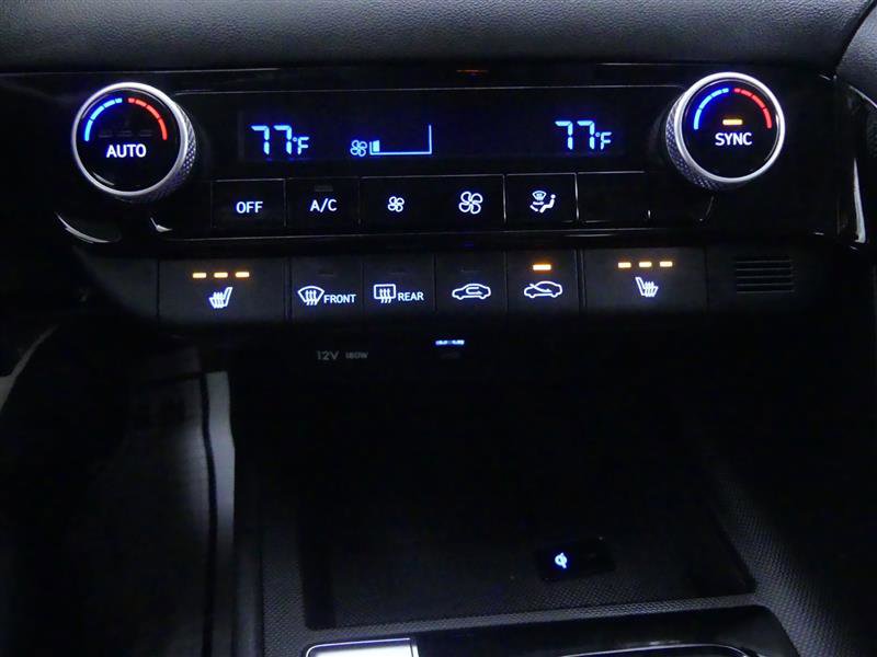 Used 2025 Hyundai Elantra SEL image 14