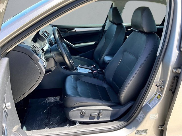 Used 2012 Volkswagen Passat 2.5 SE FWD image 24