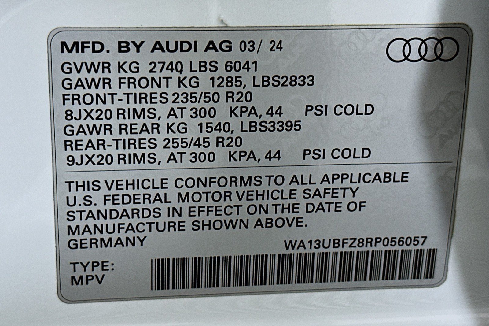 Used 2024 Audi Q4 e-tron Premium Plus w/ Premium Plus AWD/4WD image 24