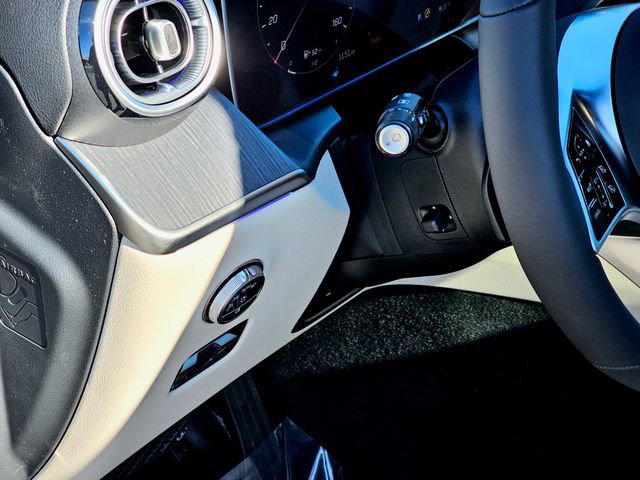 New 2026 Mercedes-Benz GLC 300 4MATIC image 16