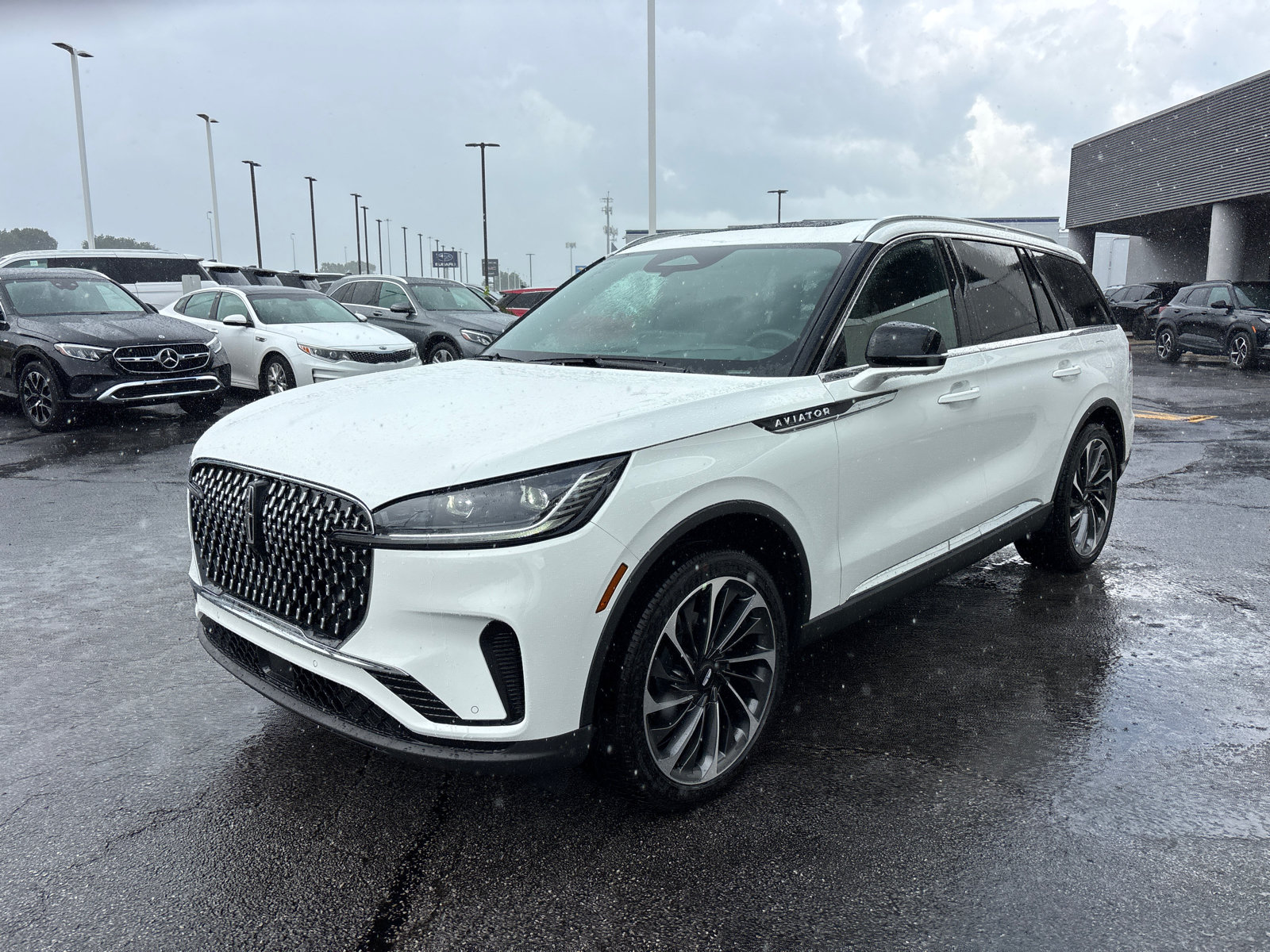 New 2026 Lincoln Aviator Reserve AWD/4WD image 3