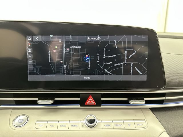 Used 2022 Hyundai Elantra Limited w/ Preferred Accessory Package FWD image 18