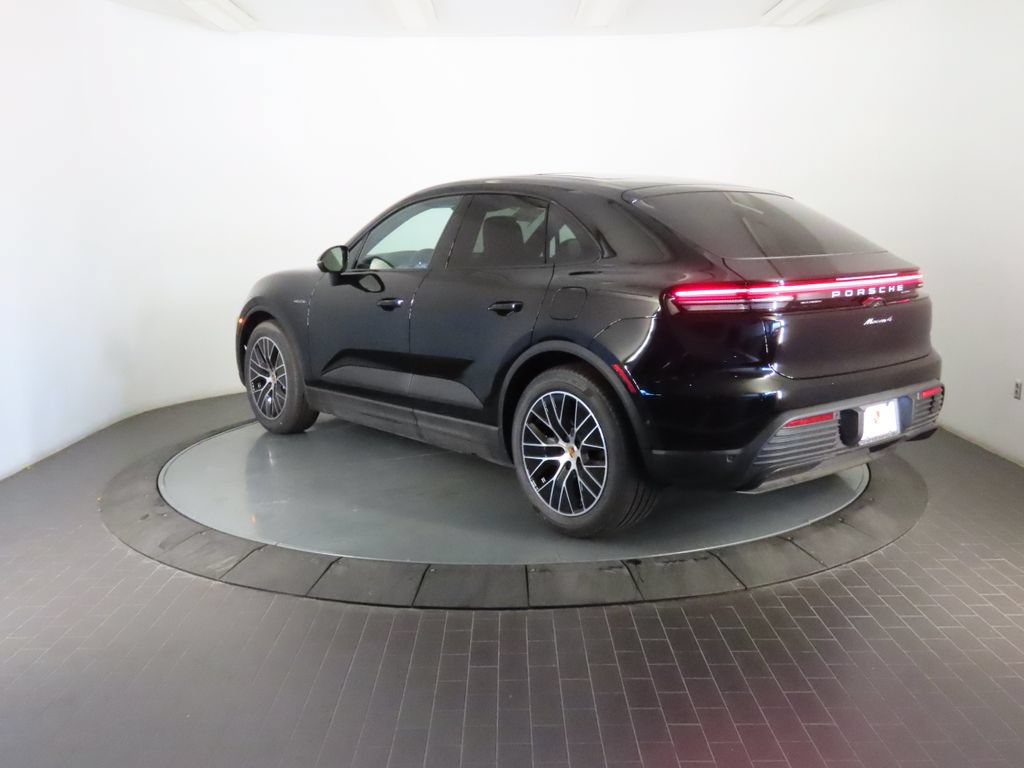 New 2026 Porsche Macan 4 Electric AWD/4WD image 3