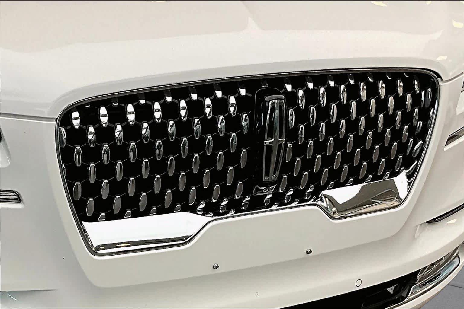 Used 2022 Lincoln Aviator Black Label w/ Dynamic Handling Package AWD/4WD image 31