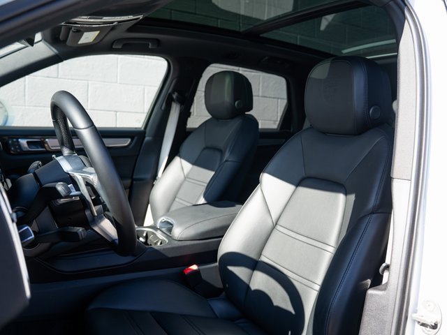 Certified 2022 Porsche Cayenne S image 16
