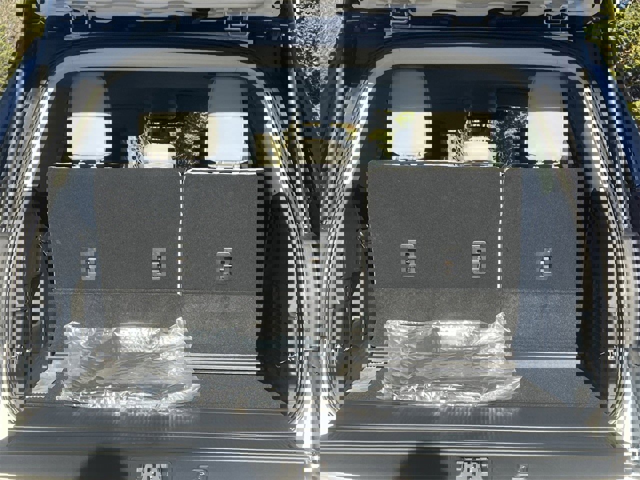 New 2026 Ford Expedition Active image 19