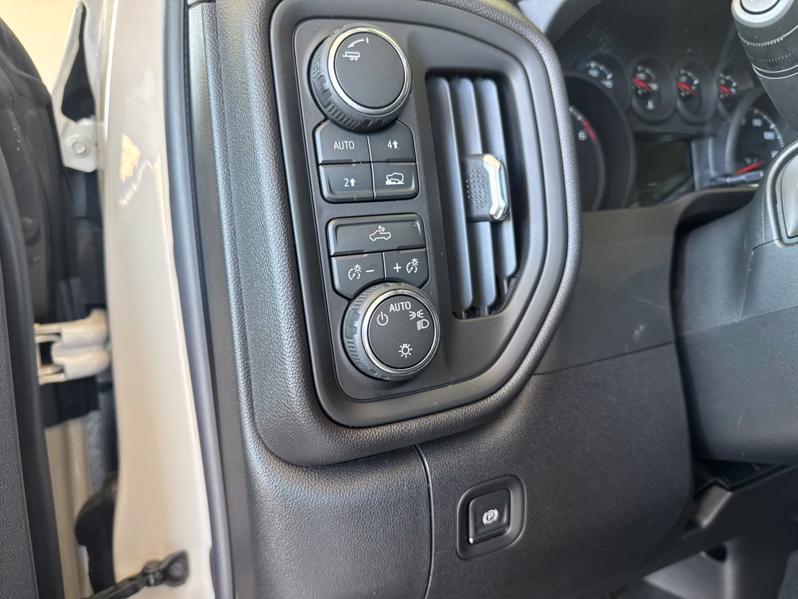 New 2026 Chevrolet Silverado 1500 Custom AWD/4WD image 18