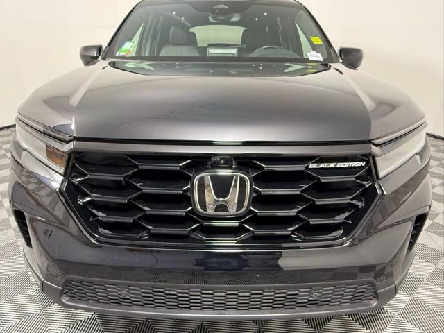 Used 2025 Honda Pilot Black Edition image 10