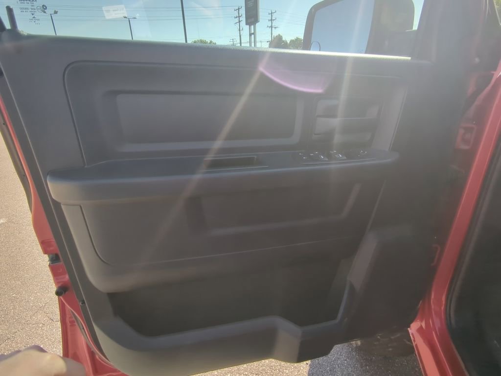 Used 2017 RAM 1500 Express w/ Express Value Package AWD/4WD image 11