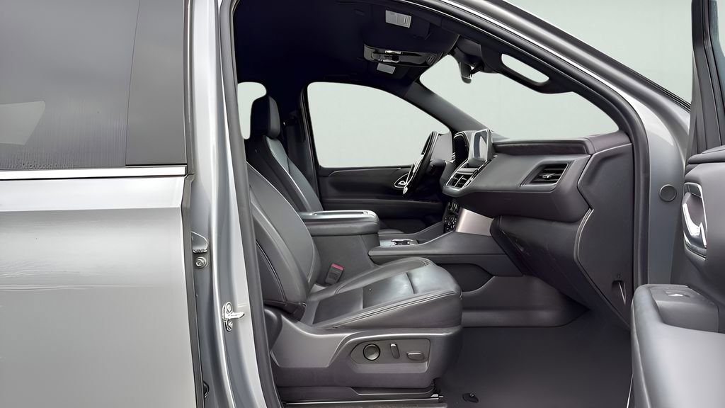 Used 2024 Chevrolet Tahoe LT image 12