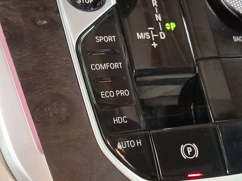 Certified 2022 BMW X5 xDrive40i w/ M Sport Package image 23