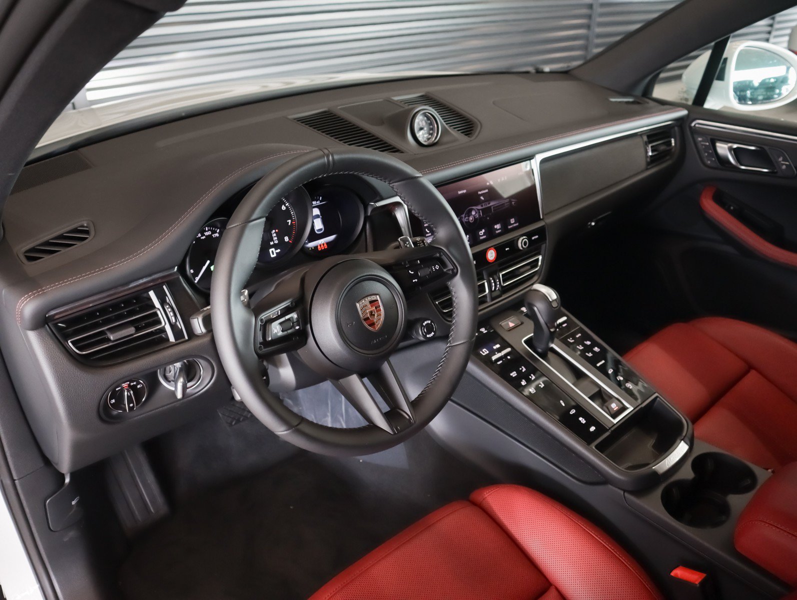 New 2026 Porsche Macan GTS AWD/4WD image 4