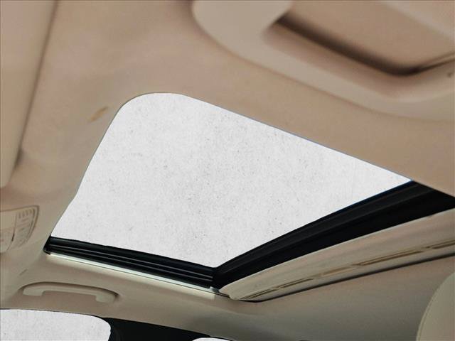 Used 2017 Mercedes-Benz E 300 image 16
