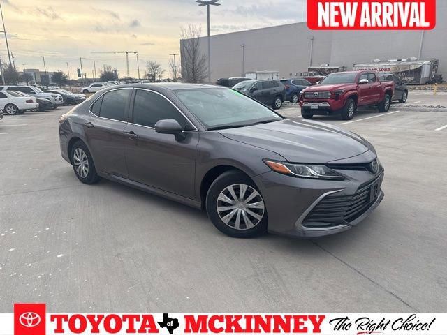 Used 2022 Toyota Camry LE video 1