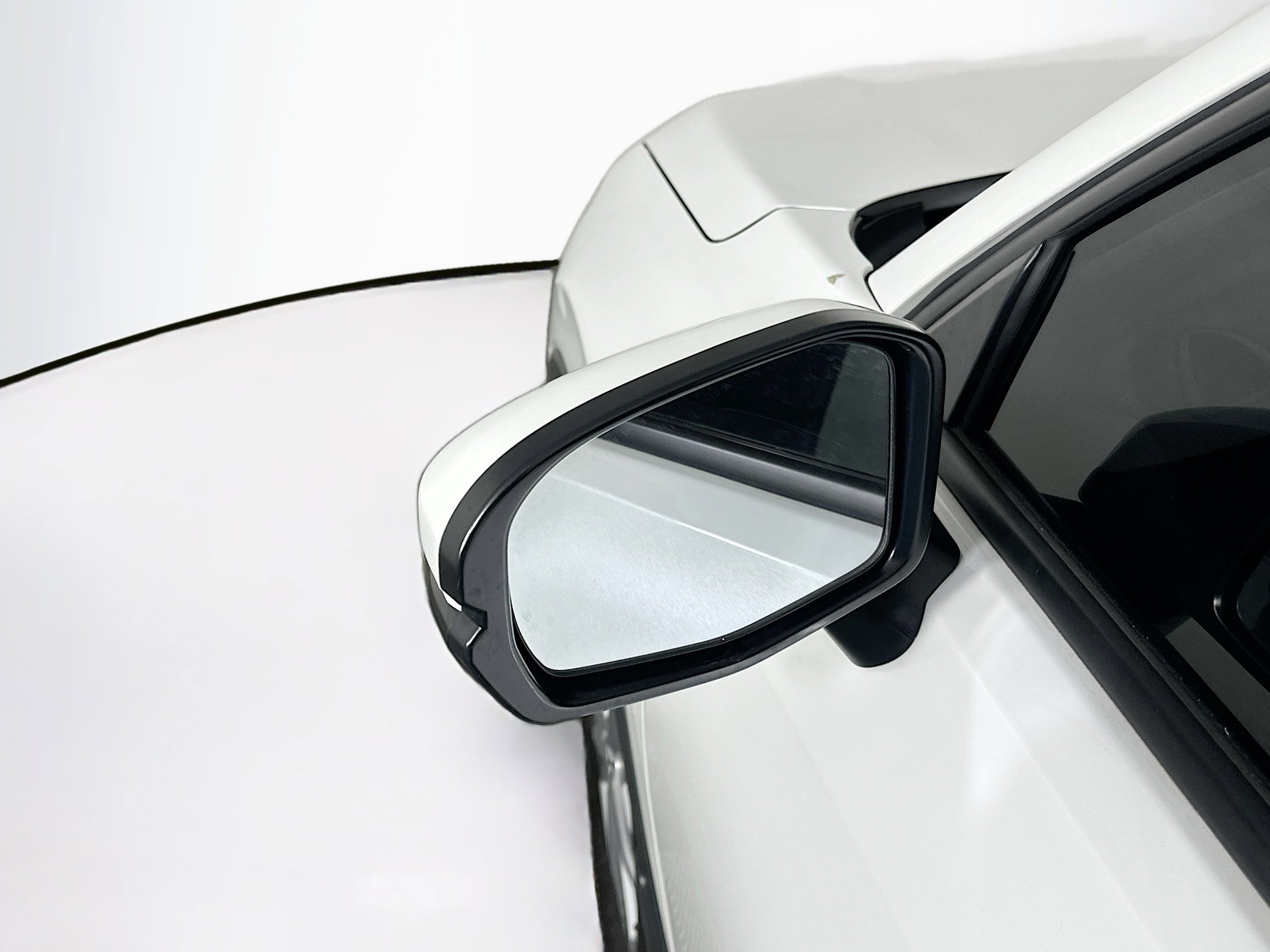 Used 2023 Honda HR-V LX image 16