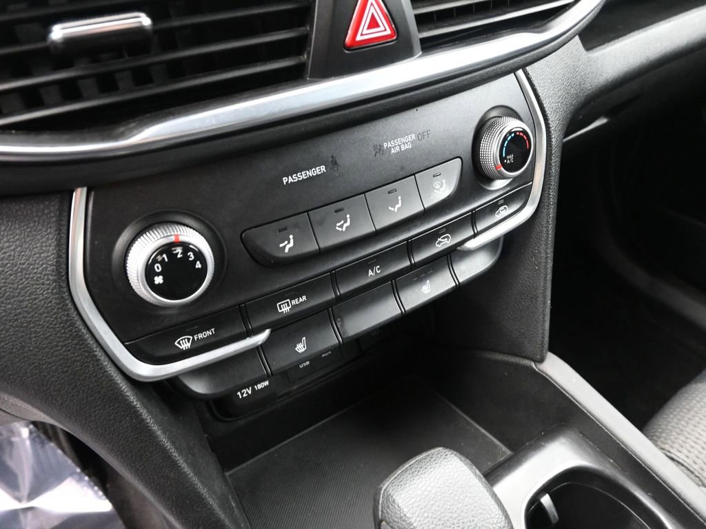 Used 2019 Hyundai Santa Fe SEL image 17